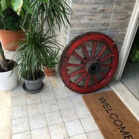 Giader's House - Free Parking Apartment Catania