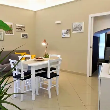 Giader's House - Free Parking Apartamento Catania
