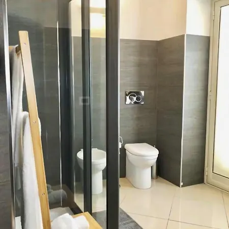 Giader's House - Free Parking Catania