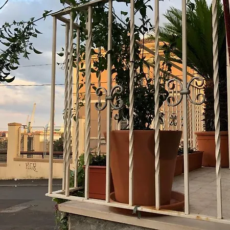 Giader's House - Free Parking Catania