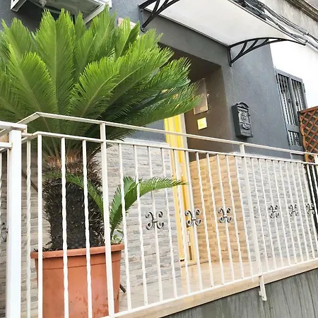Giader's House - Free Parking Apartment *